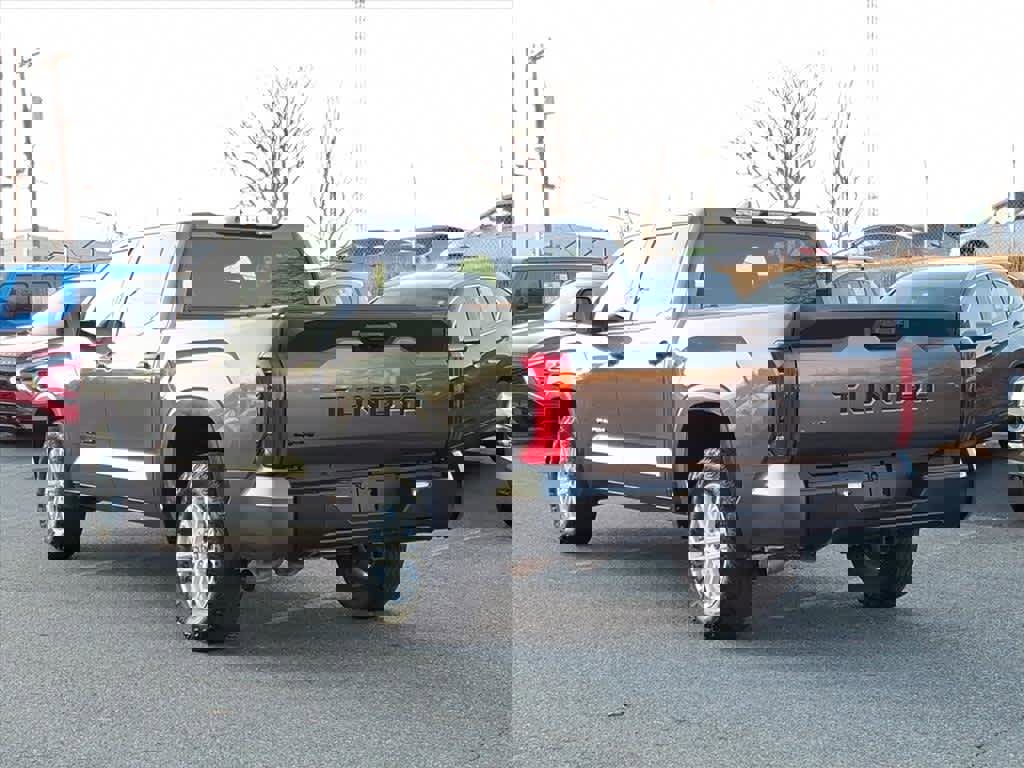 Used 2022 Toyota Tundra SR5 image 3