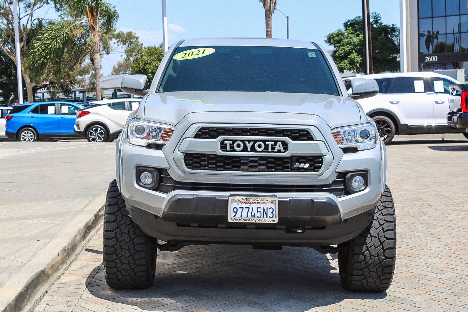 Used 2021 Toyota Tacoma SR5 RWD image 2