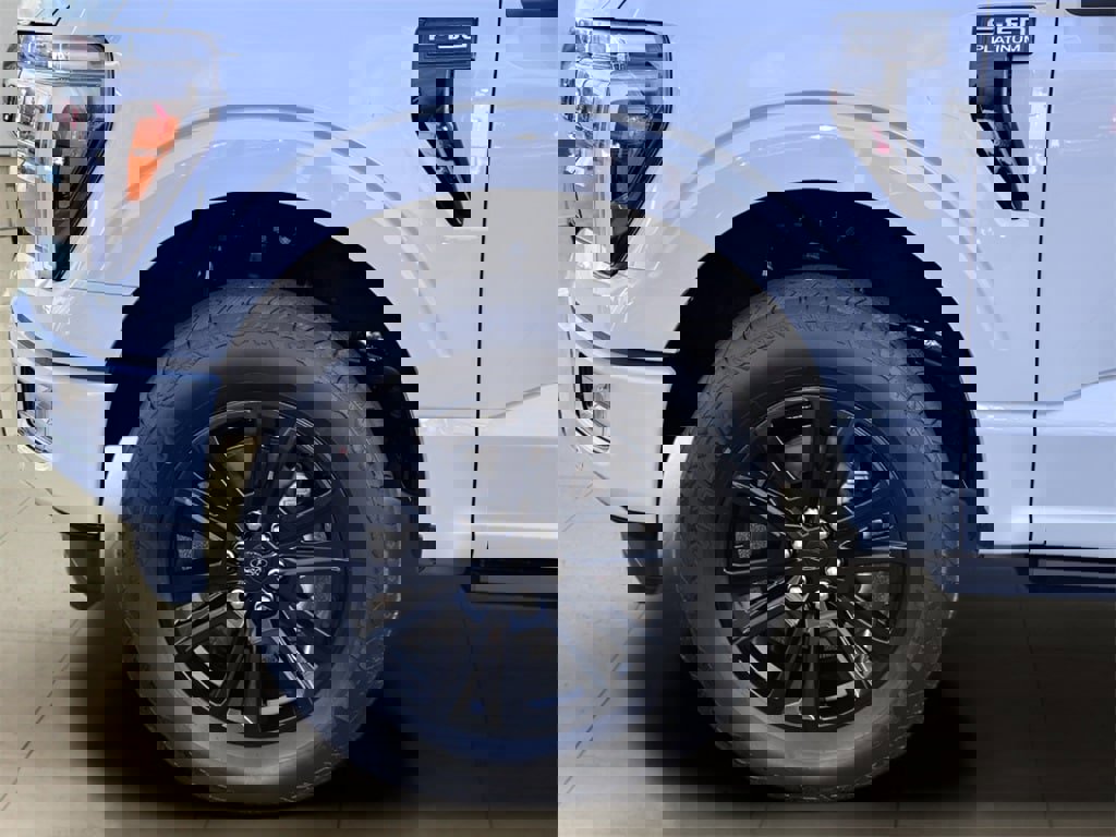 New 2025 Ford F150 Platinum w/ FX4 Off-Road Package image 38