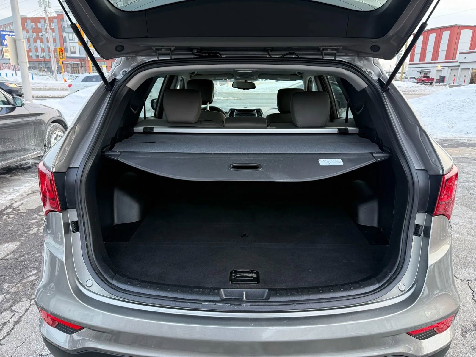 Used 2017 Hyundai Santa Fe Sport image 9