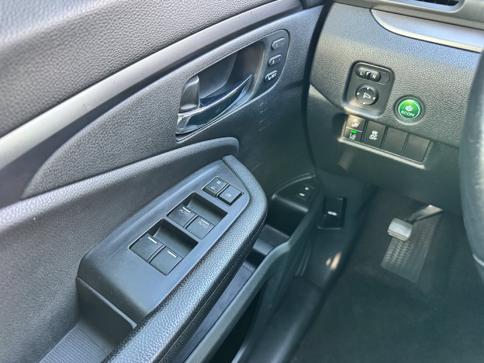 Used 2022 Honda Pilot Special Edition image 14