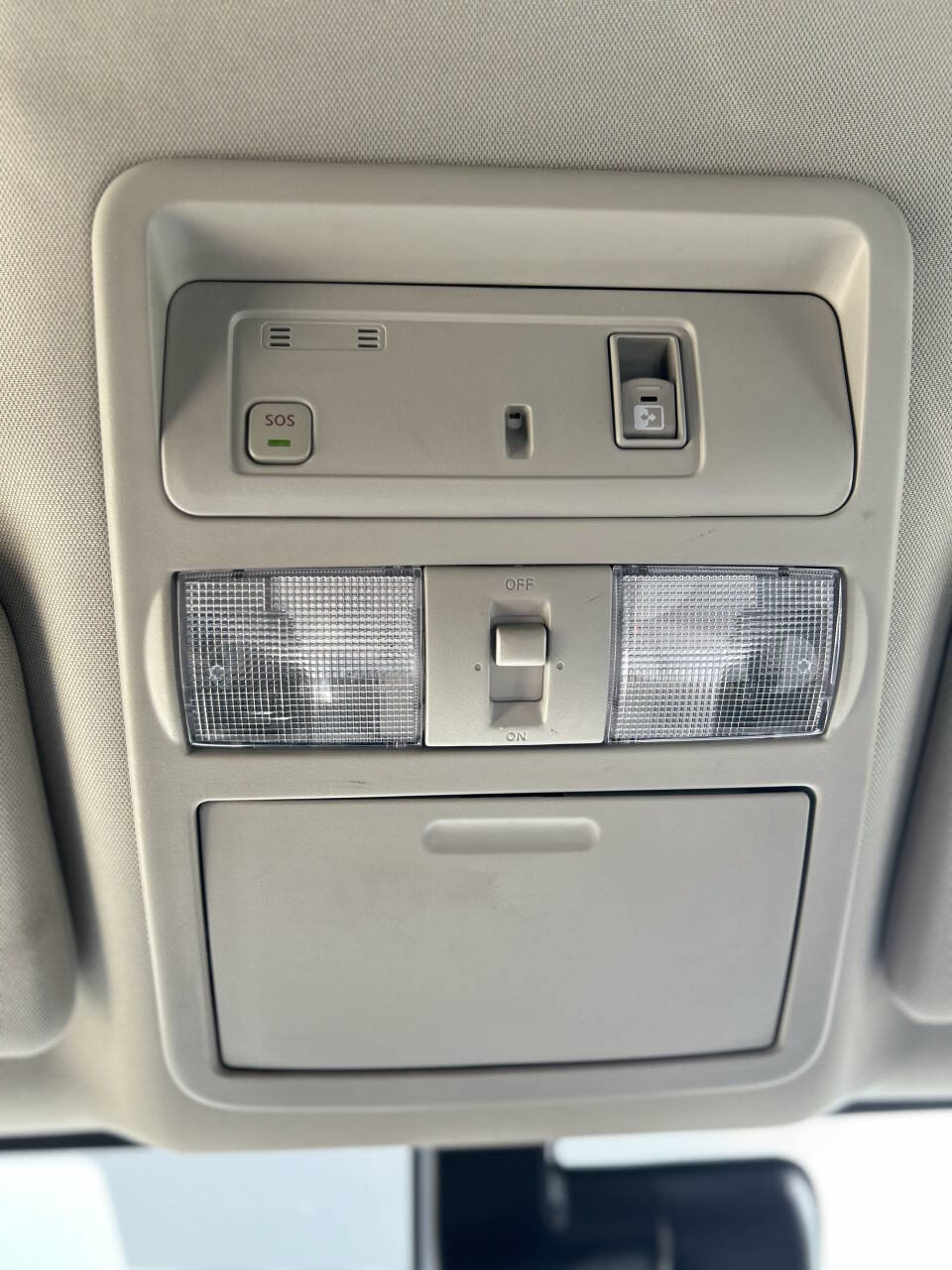 Used 2020 Nissan Titan SV w/ SV Convenience Package image 15