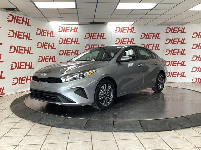 Used 2024 Kia Forte LXS FWD image 3