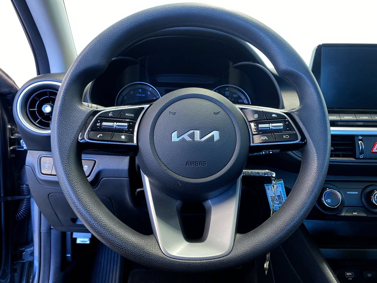 Used 2024 Kia Forte LXS FWD image 21