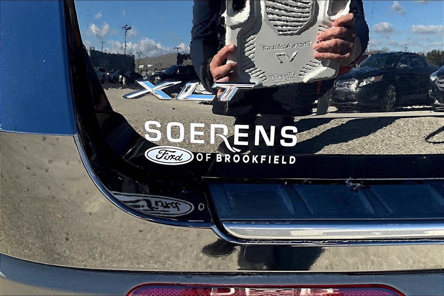 Used 2022 Ford Explorer XLT w/ Equipment Group 202A image 18