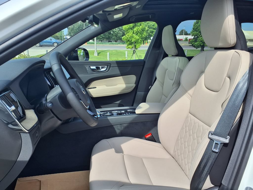 New 2026 Volvo XC60 B5 Plus w/ Protection Package Premier AWD/4WD image 14