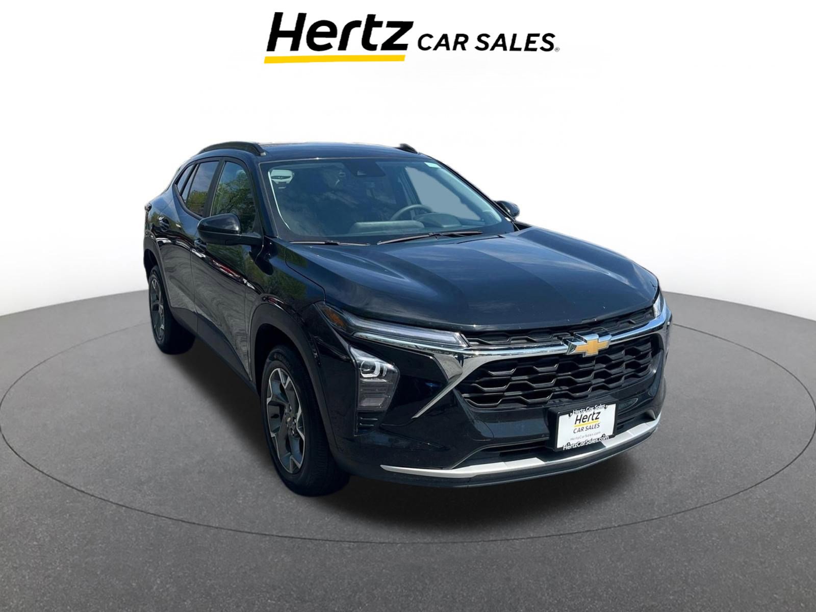 Used 2025 Chevrolet Trax LT FWD image 1