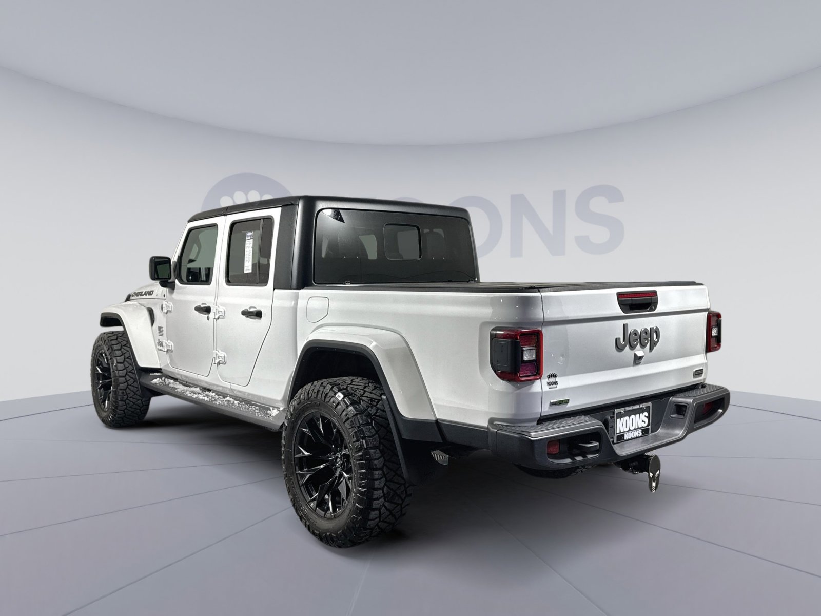 Used 2022 Jeep Gladiator Overland w/ Popular Equipment Package image 4