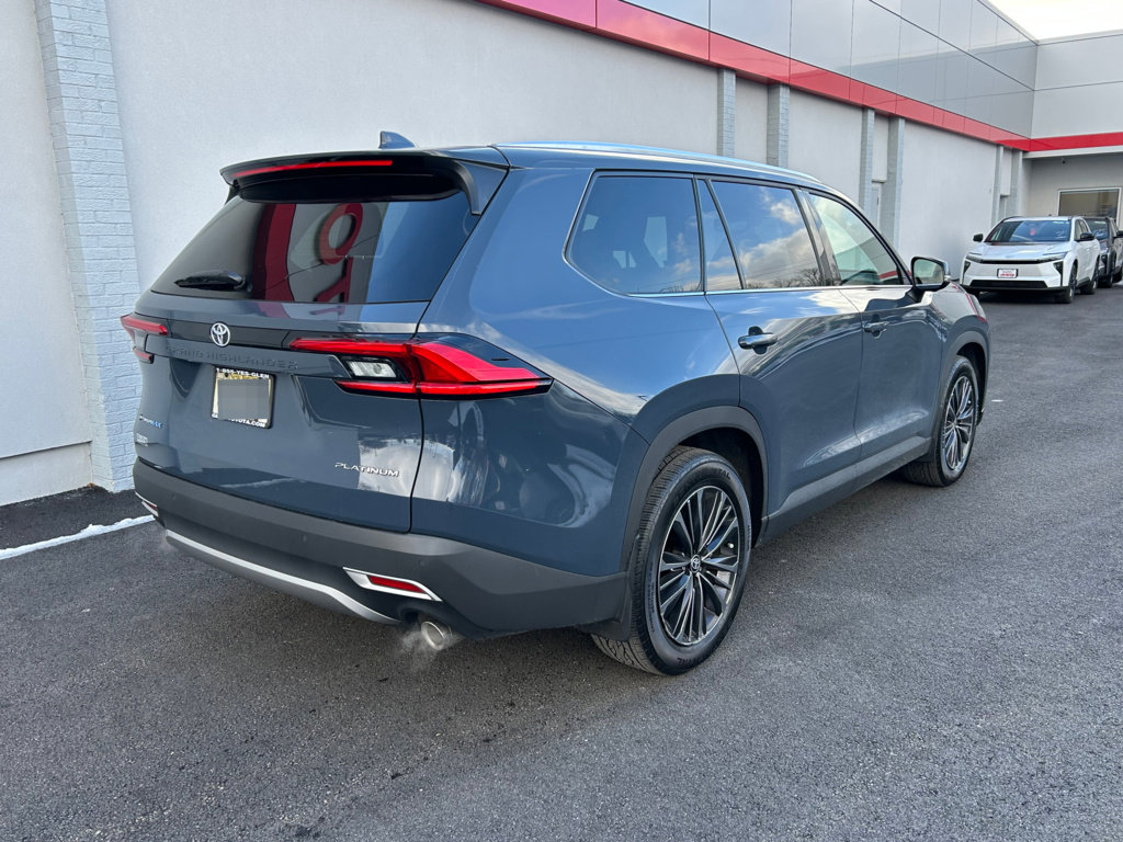 Used 2024 Toyota Grand Highlander AWD Hybrid image 5