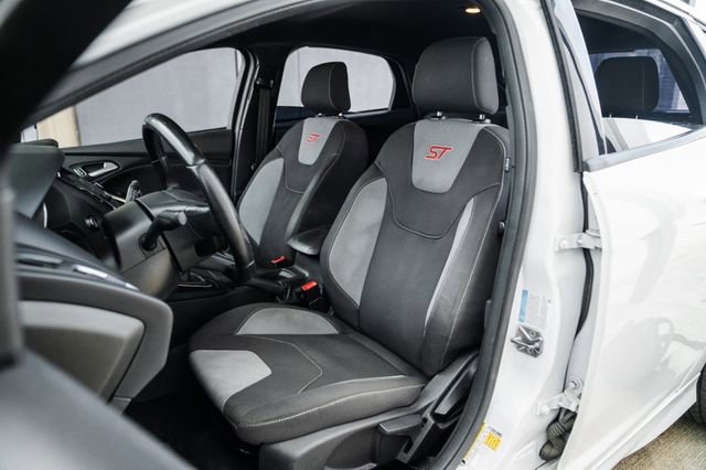Used 2016 Ford Focus ST image 4