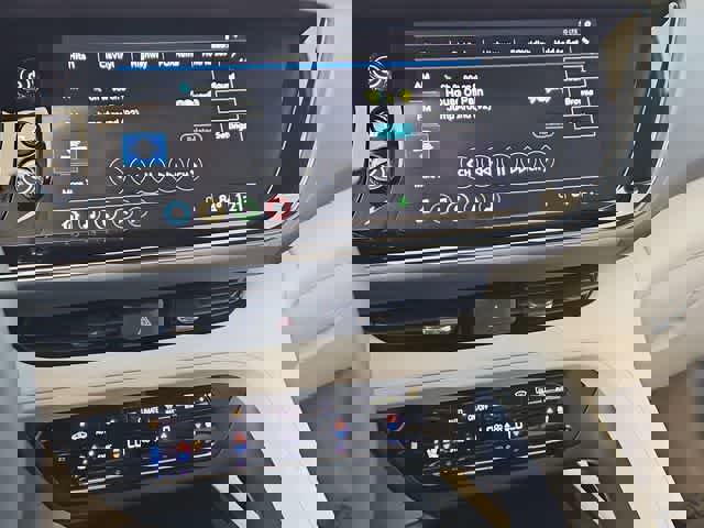 Used 2023 Buick Envision Avenir image 30