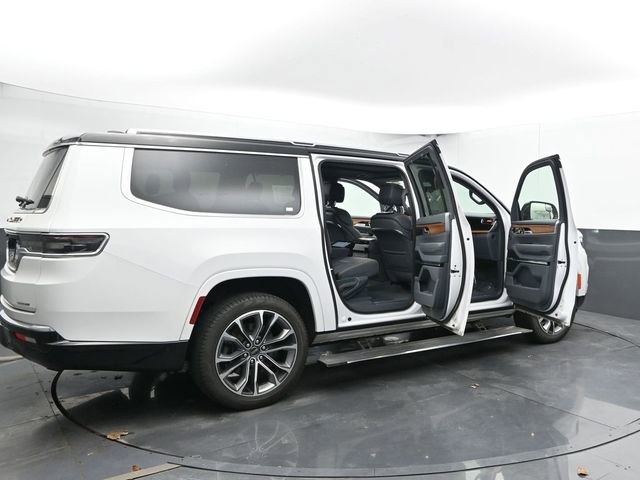 Used 2024 Jeep Grand Wagoneer L Series III image 63