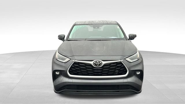 Used 2025 Toyota Highlander LE image 7