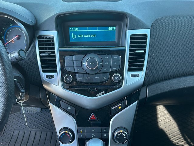 Used 2016 Chevrolet Cruze LT image 13