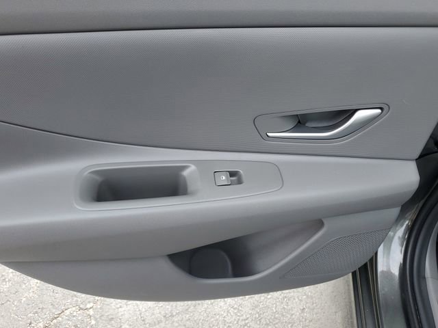 Certified 2024 Hyundai Elantra SEL FWD image 15