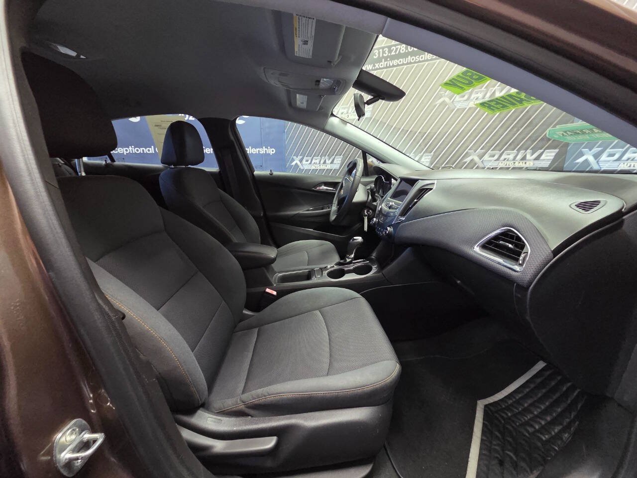 Used 2019 Chevrolet Cruze LS FWD image 24