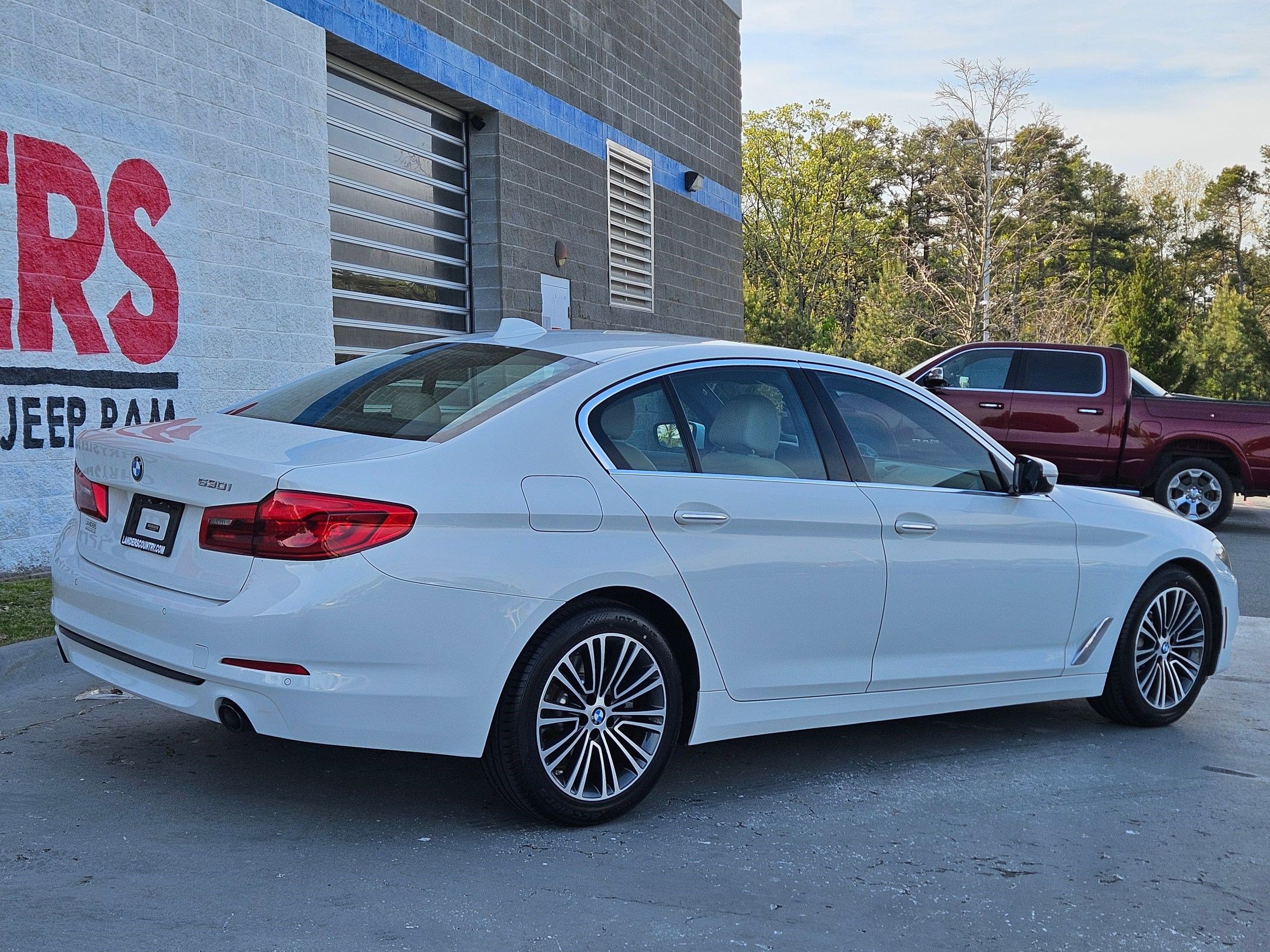 Used 2018 BMW 530i w/ Premium Package image 7