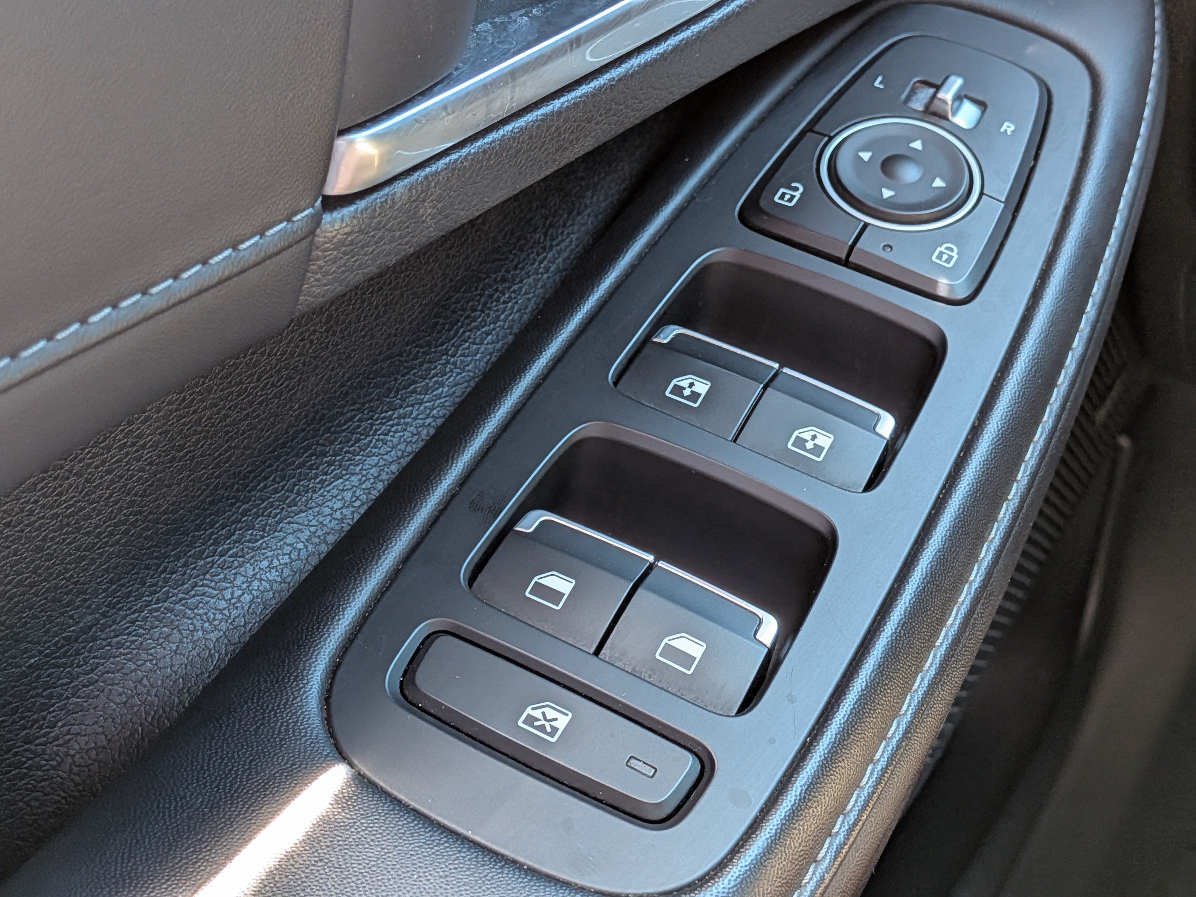 Used 2022 Hyundai Sonata Limited FWD image 21