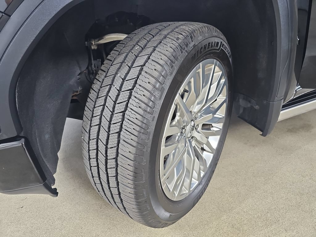 Used 2019 GMC Sierra 1500 Denali w/ Denali Ultimate Package AWD/4WD image 40