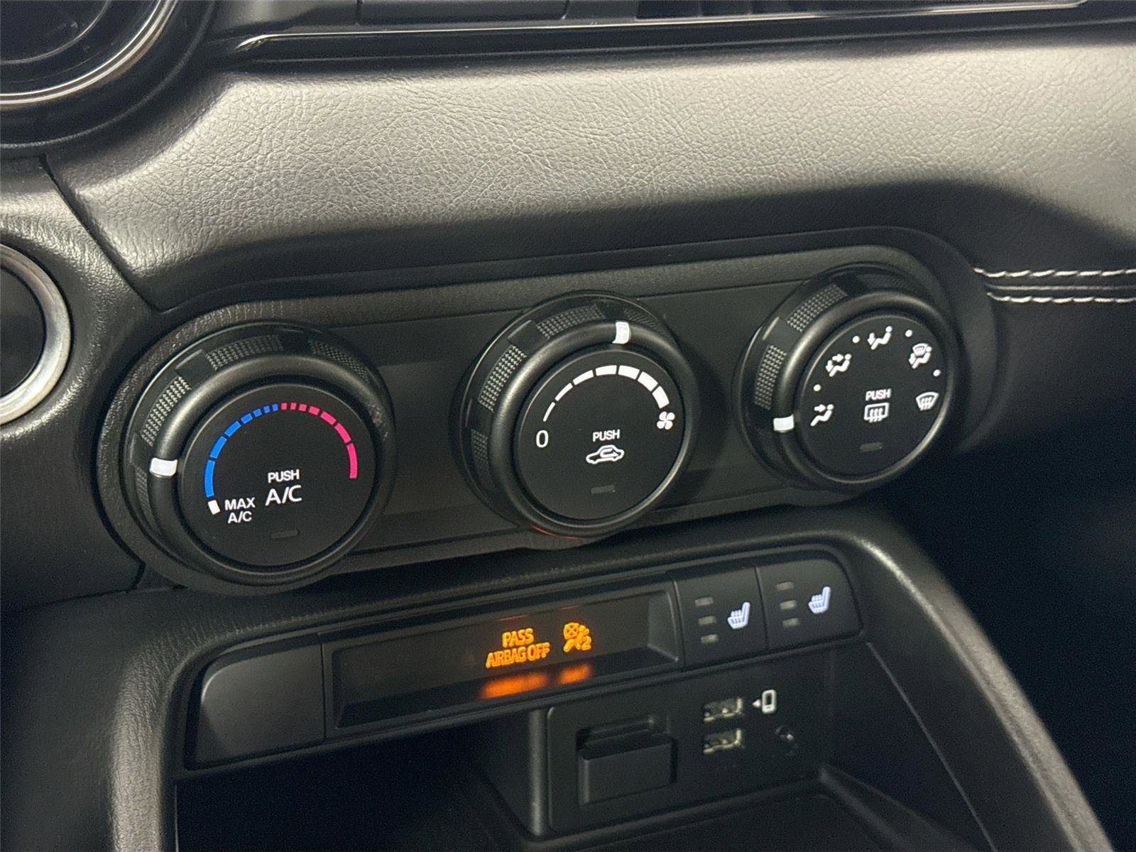 Used 2020 MAZDA MX-5 Miata Club image 26