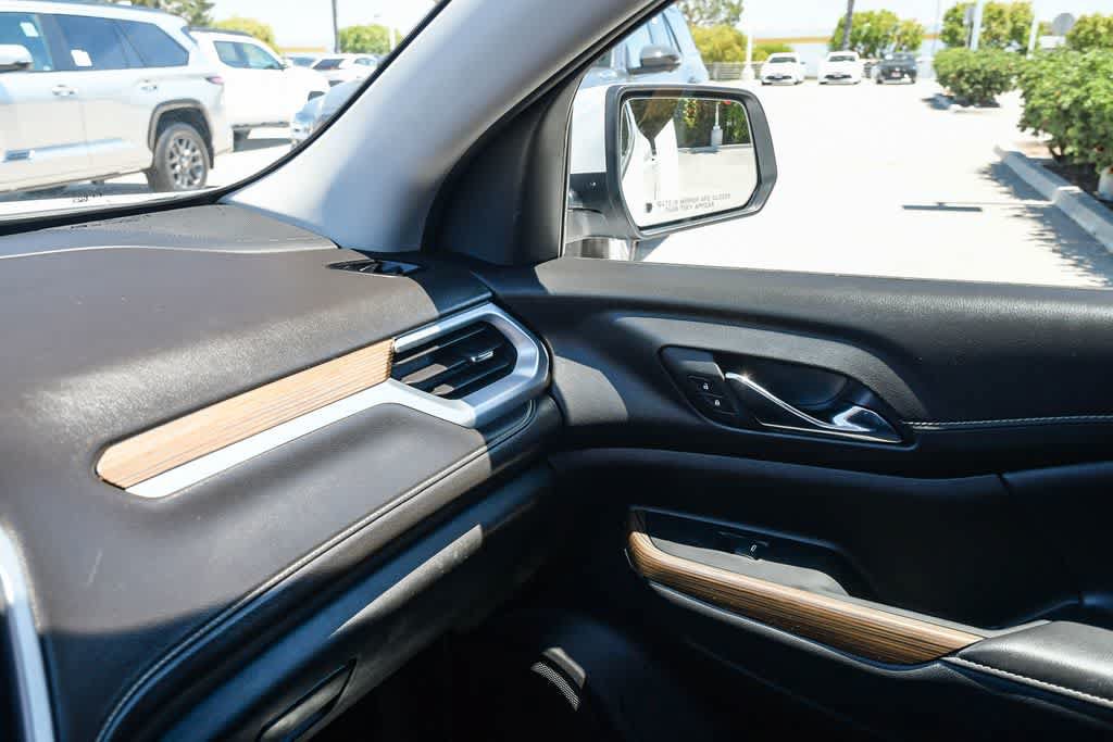 Used 2022 GMC Acadia SLE w/ Driver Convenience Package FWD image 23