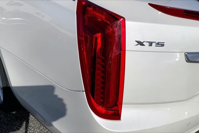 Used 2016 Cadillac XTS Luxury w/ Driver Awareness Package FWD image 27