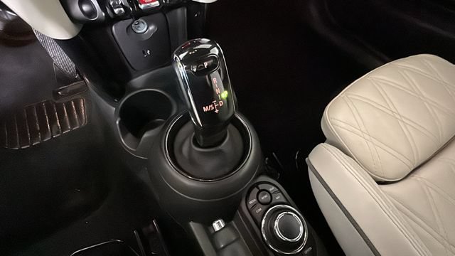 Used 2024 MINI Cooper S w/ Signature Upholstery Package FWD image 21