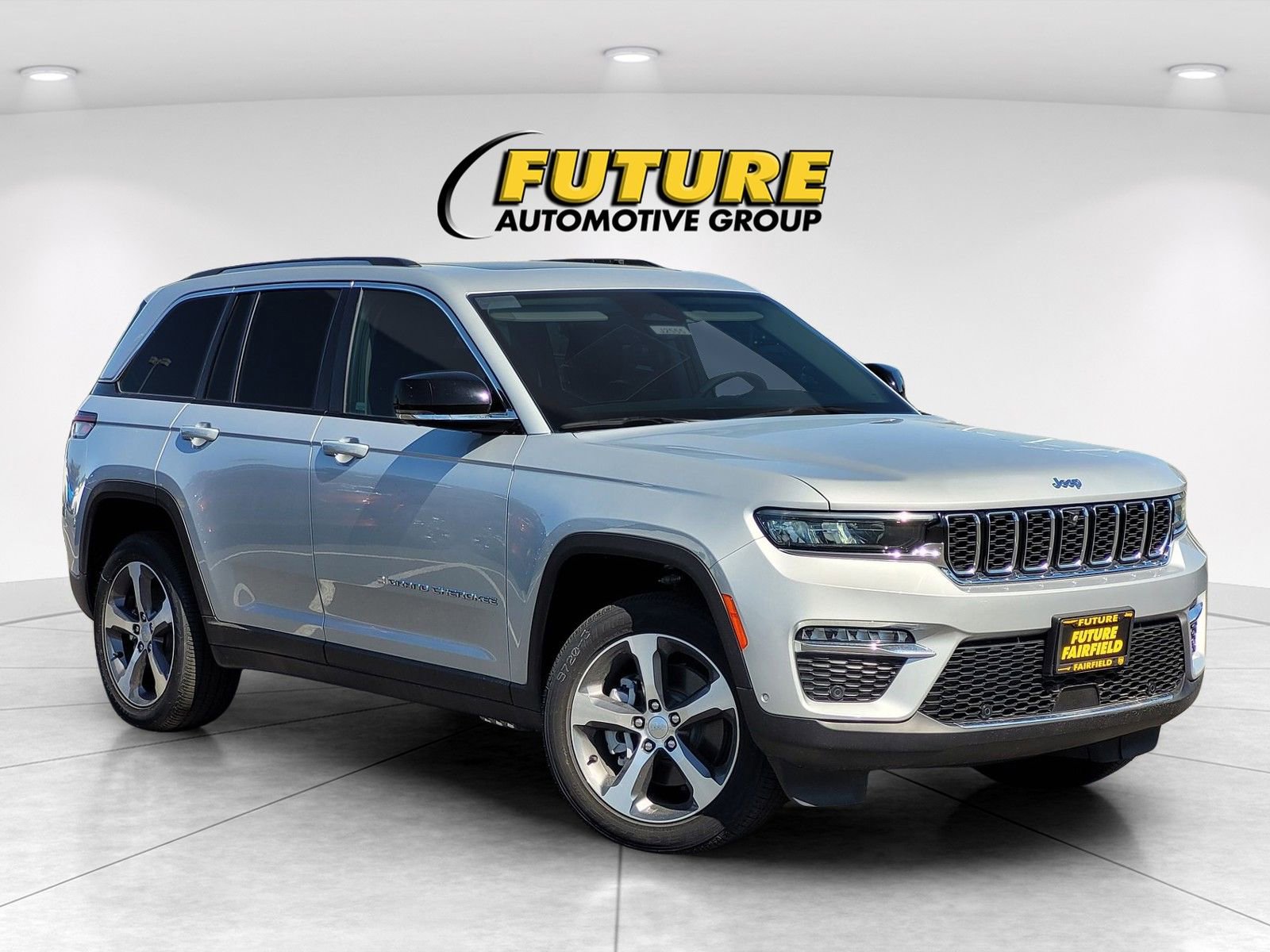 New 2024 Jeep Grand Cherokee Limited 4xe w/ Luxury Tech Group II image 1