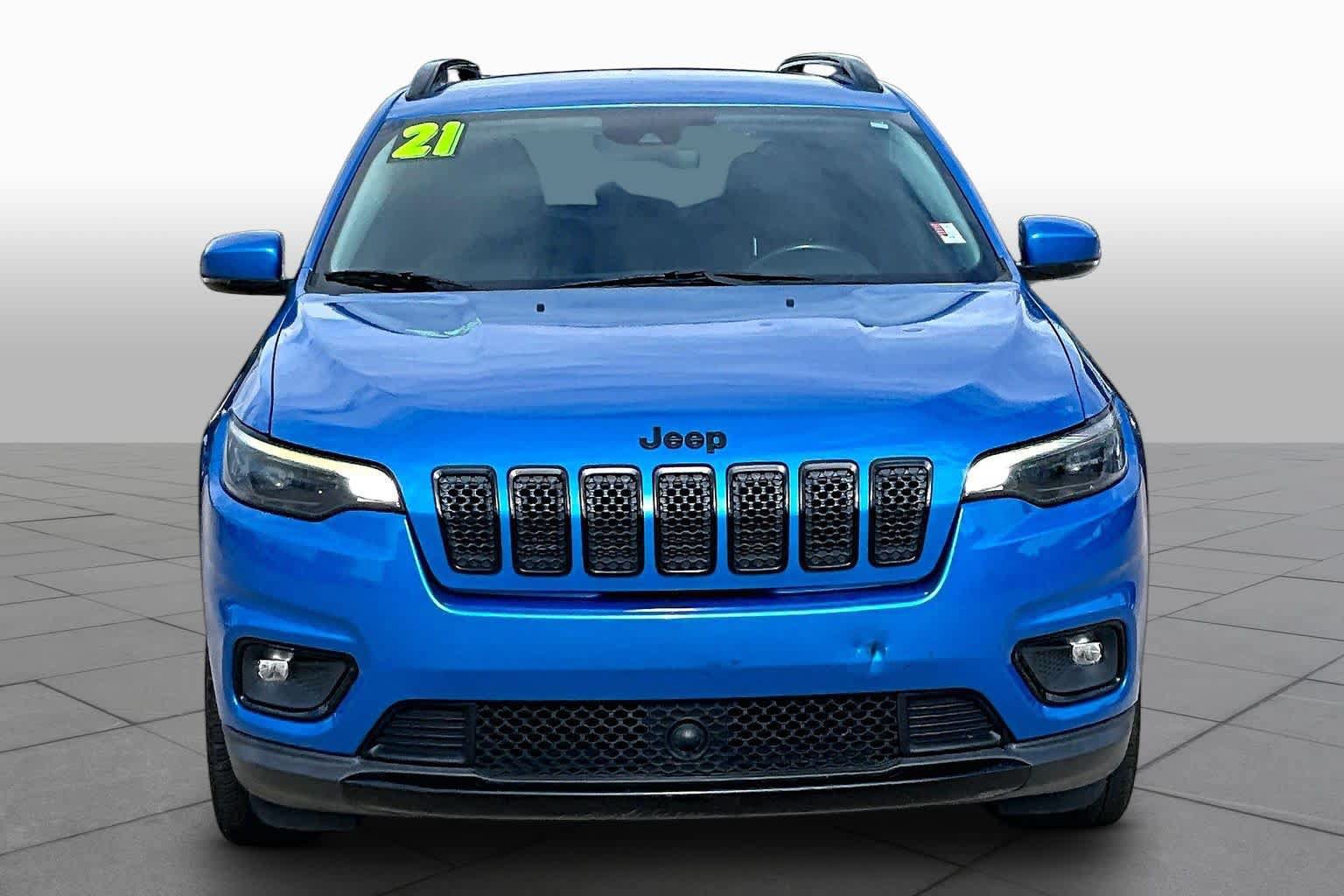 Used 2021 Jeep Cherokee Latitude Plus FWD image 4