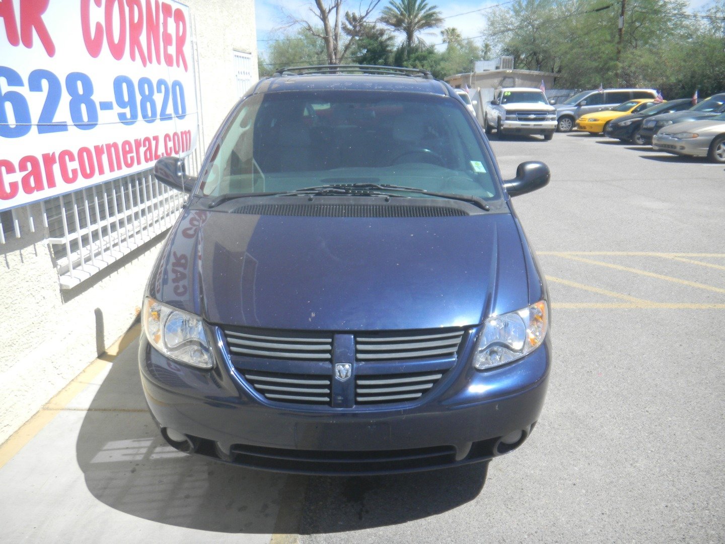 Used 2006 Dodge Grand Caravan SXT image 3