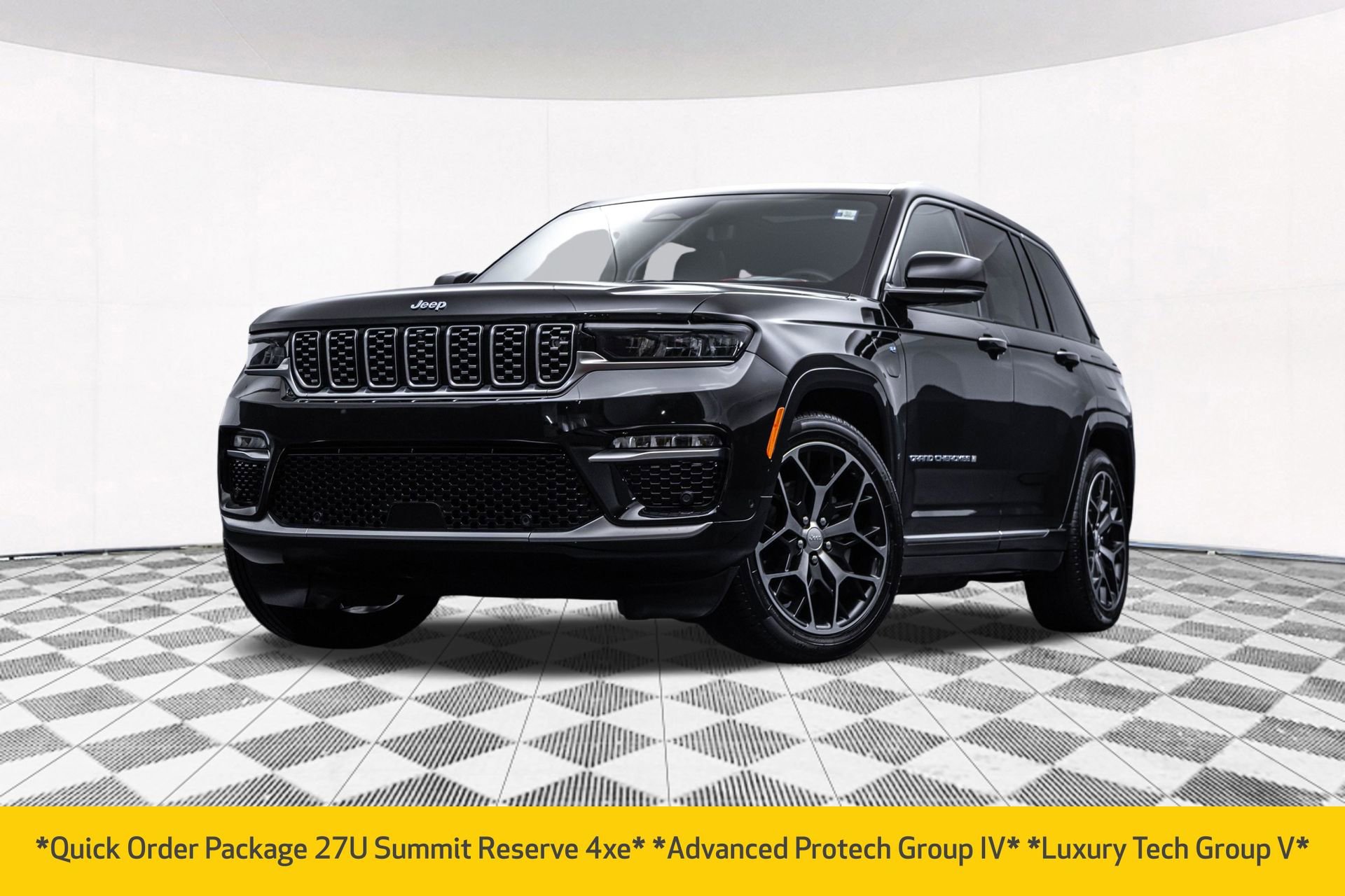 Used 2022 Jeep Grand Cherokee Summit AWD/4WD image 2