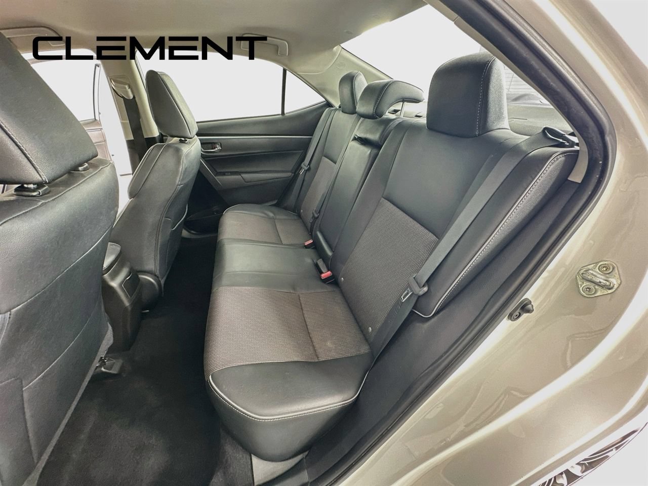Used 2015 Toyota Corolla S FWD image 30