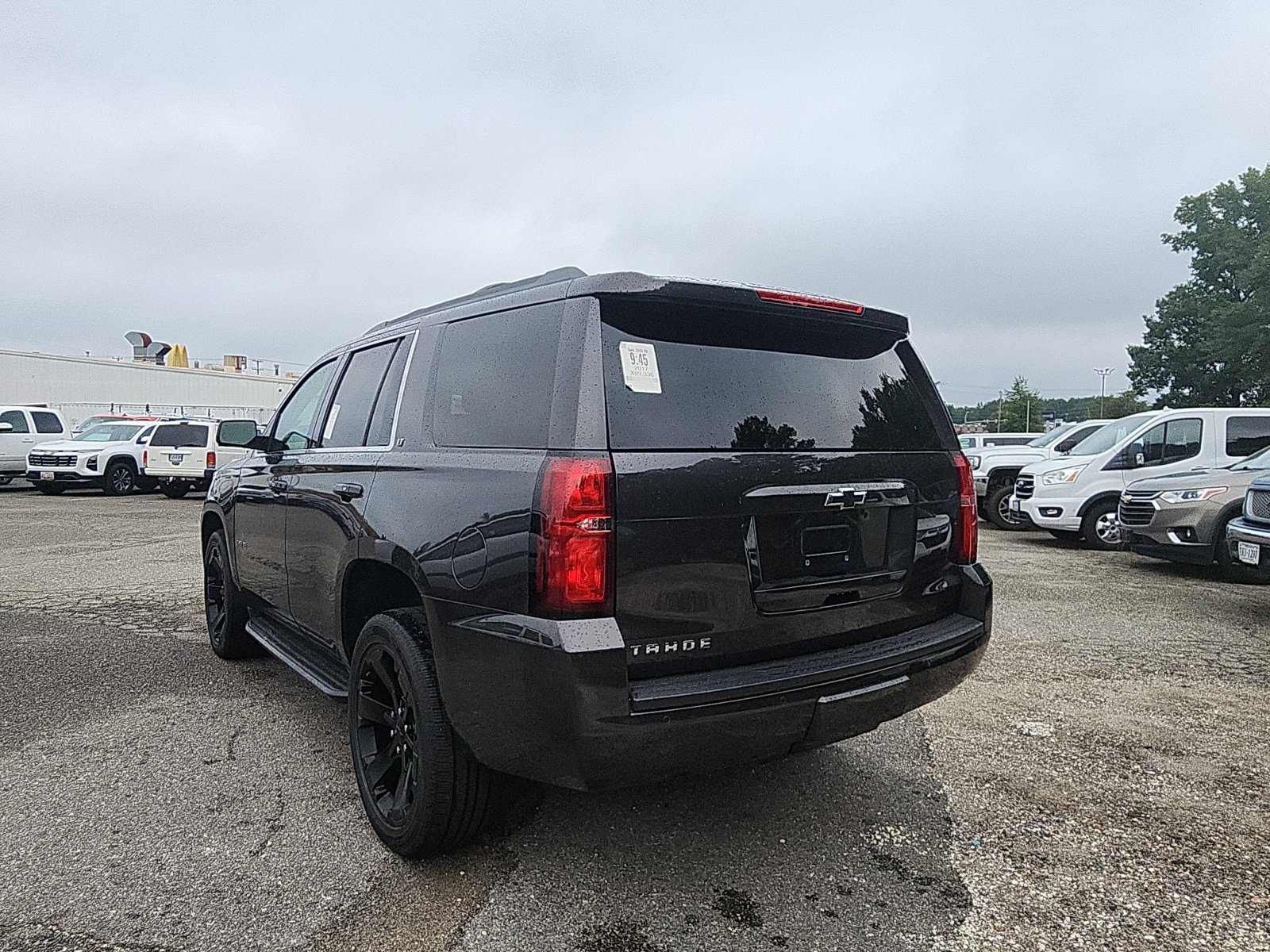 Used 2017 Chevrolet Tahoe LT AWD/4WD image 3