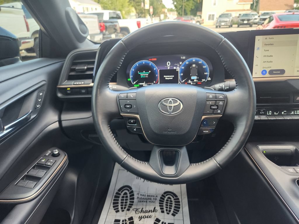Used 2023 Toyota Crown Platinum AWD/4WD image 14