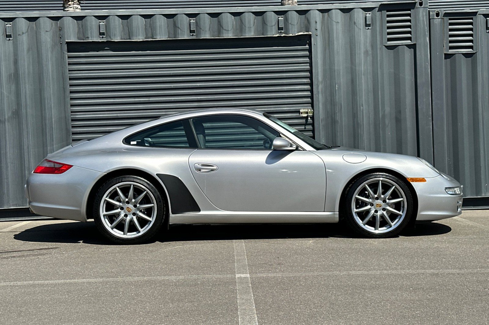 Used 2006 Porsche 911 Carrera RWD image 9