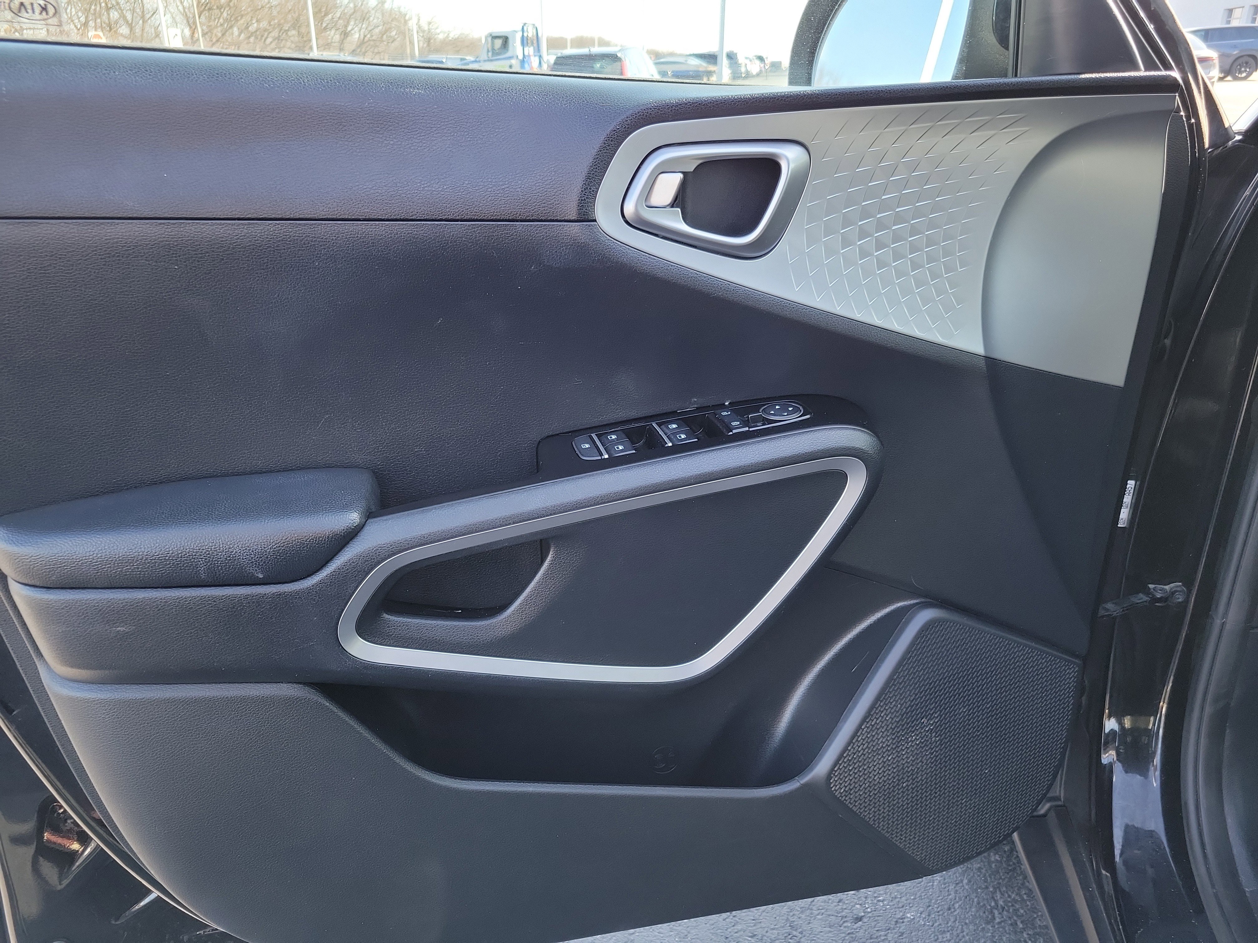 Used 2021 Kia Soul LX image 15