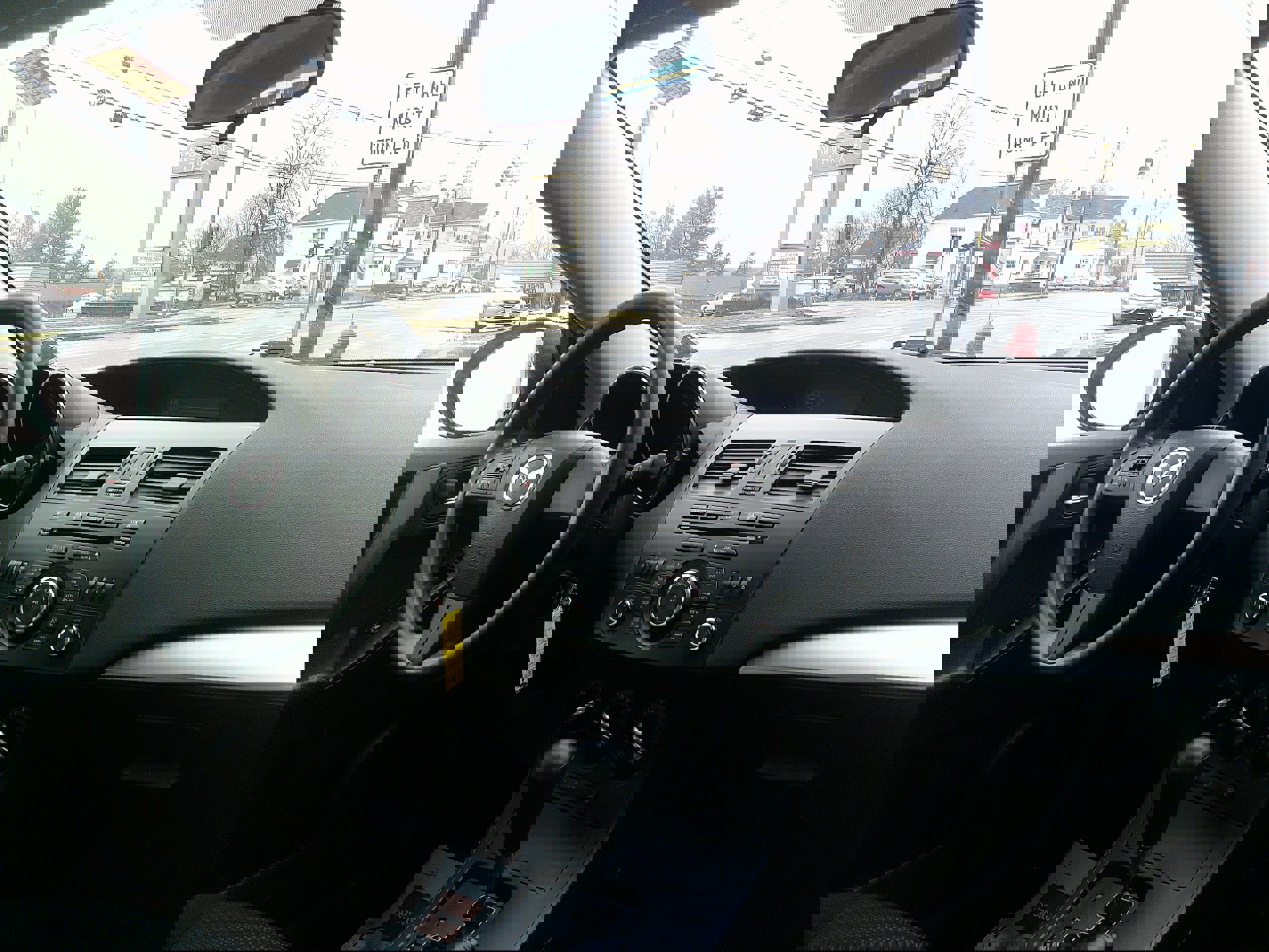 Used 2012 MAZDA MAZDA3 i Sport image 20