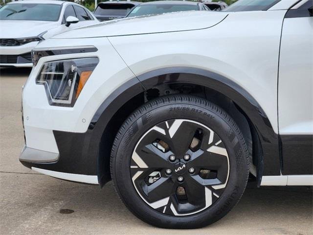 Used 2023 Kia Niro Wave image 8