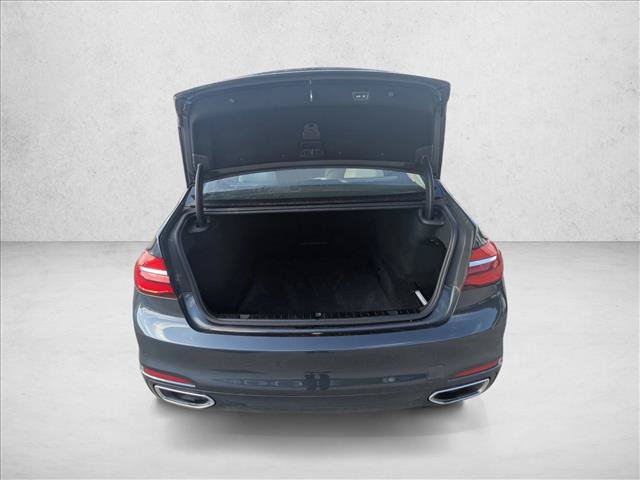 Used 2017 BMW 750i xDrive AWD/4WD image 7