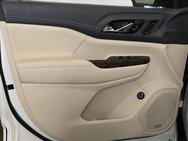 Used 2022 GMC Acadia Denali w/ Denali Ultimate Package FWD image 10
