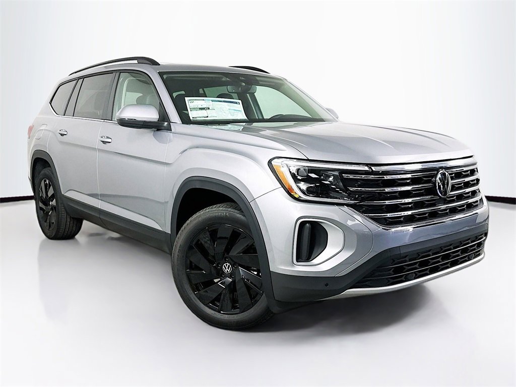 Used 2025 Volkswagen Atlas SE w/ Panoramic Sunroof Package