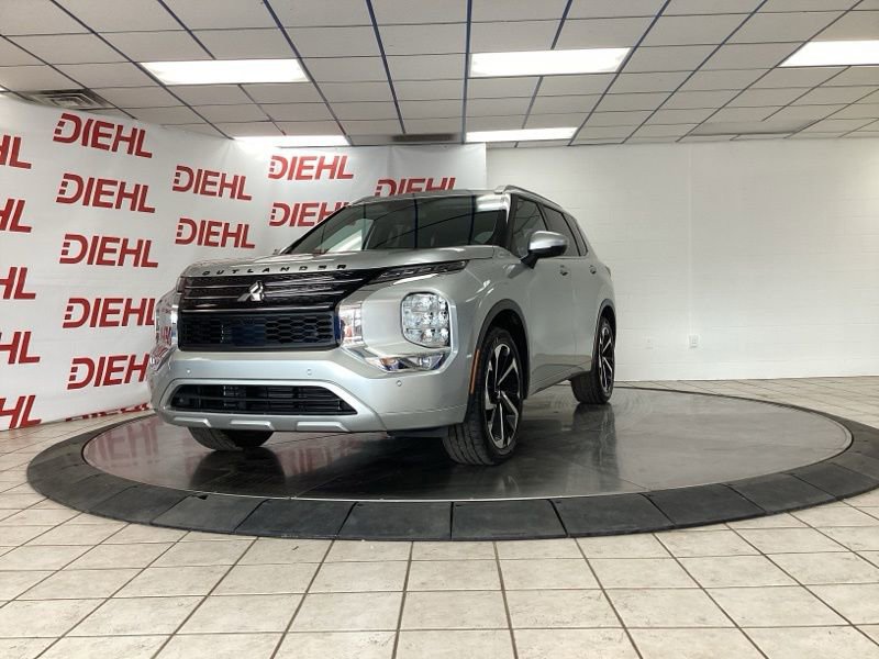Used 2023 Mitsubishi Outlander SEL image 3
