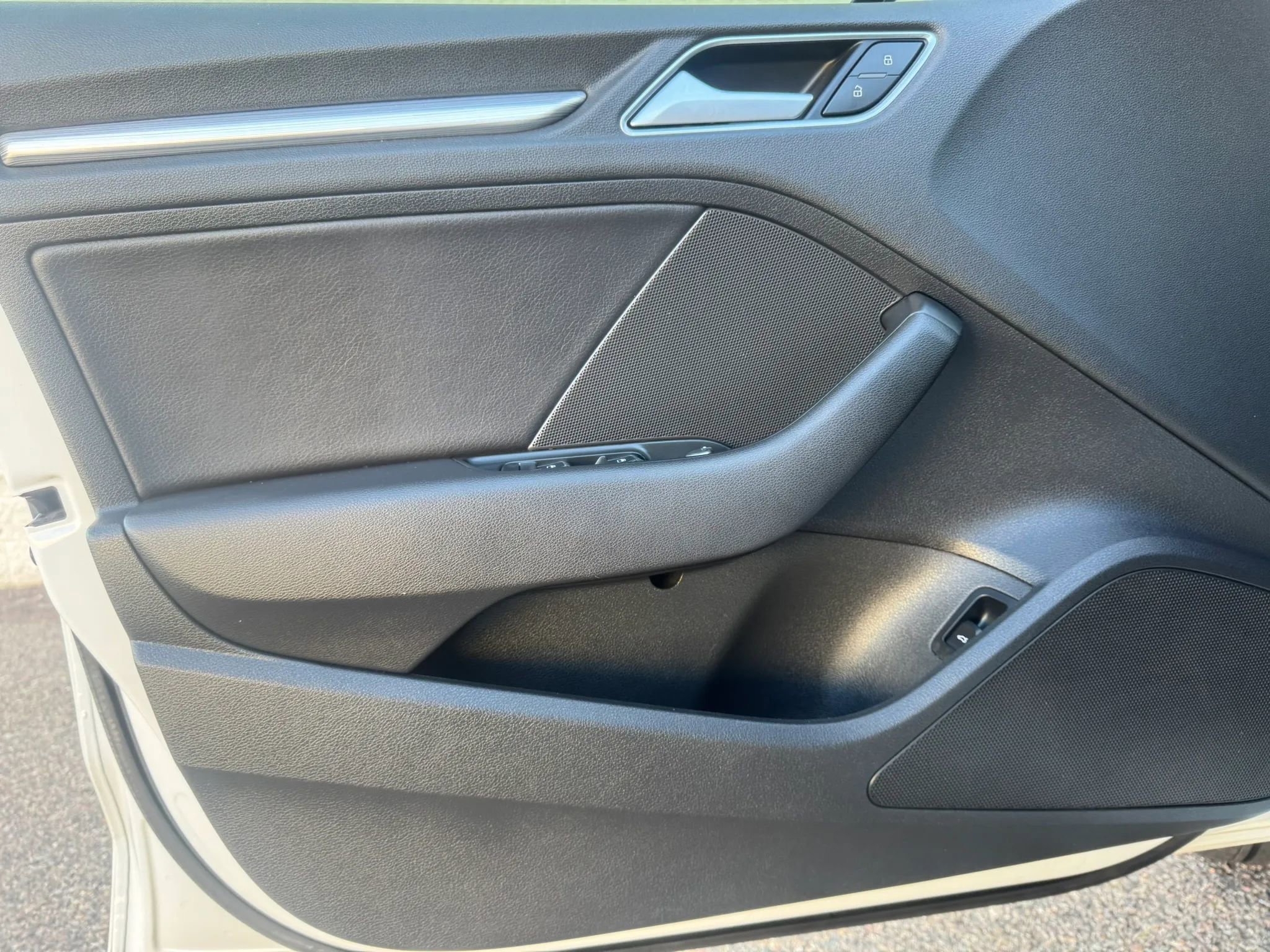 Used 2015 Audi A3 TDI Premium Plus image 10