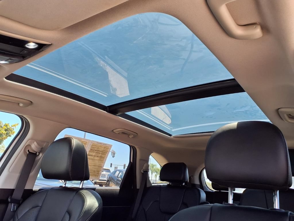 Certified 2023 Kia Sorento EX w/ Panoramic Sunroof Package FWD image 20