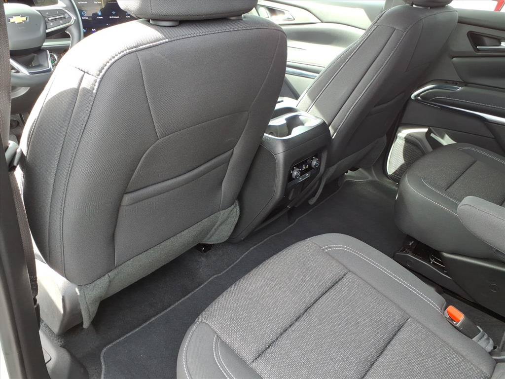 Used 2026 Chevrolet Traverse LT w/ Driver Confidence Package FWD image 16