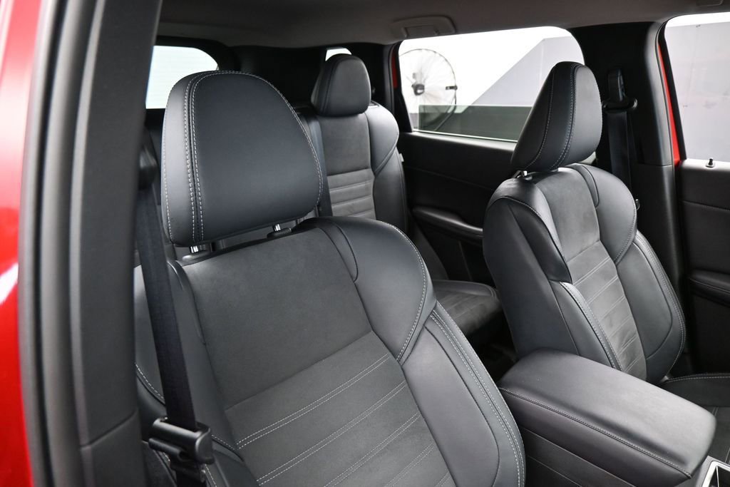 Used 2024 Mitsubishi Outlander SE Black Edition FWD image 38