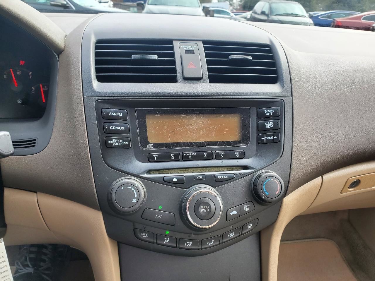 Used 2004 Honda Accord LX image 19