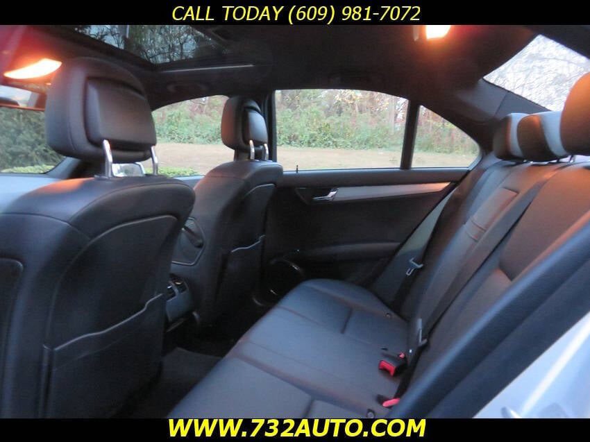 Used 2010 Mercedes-Benz C 300 Sedan image 9