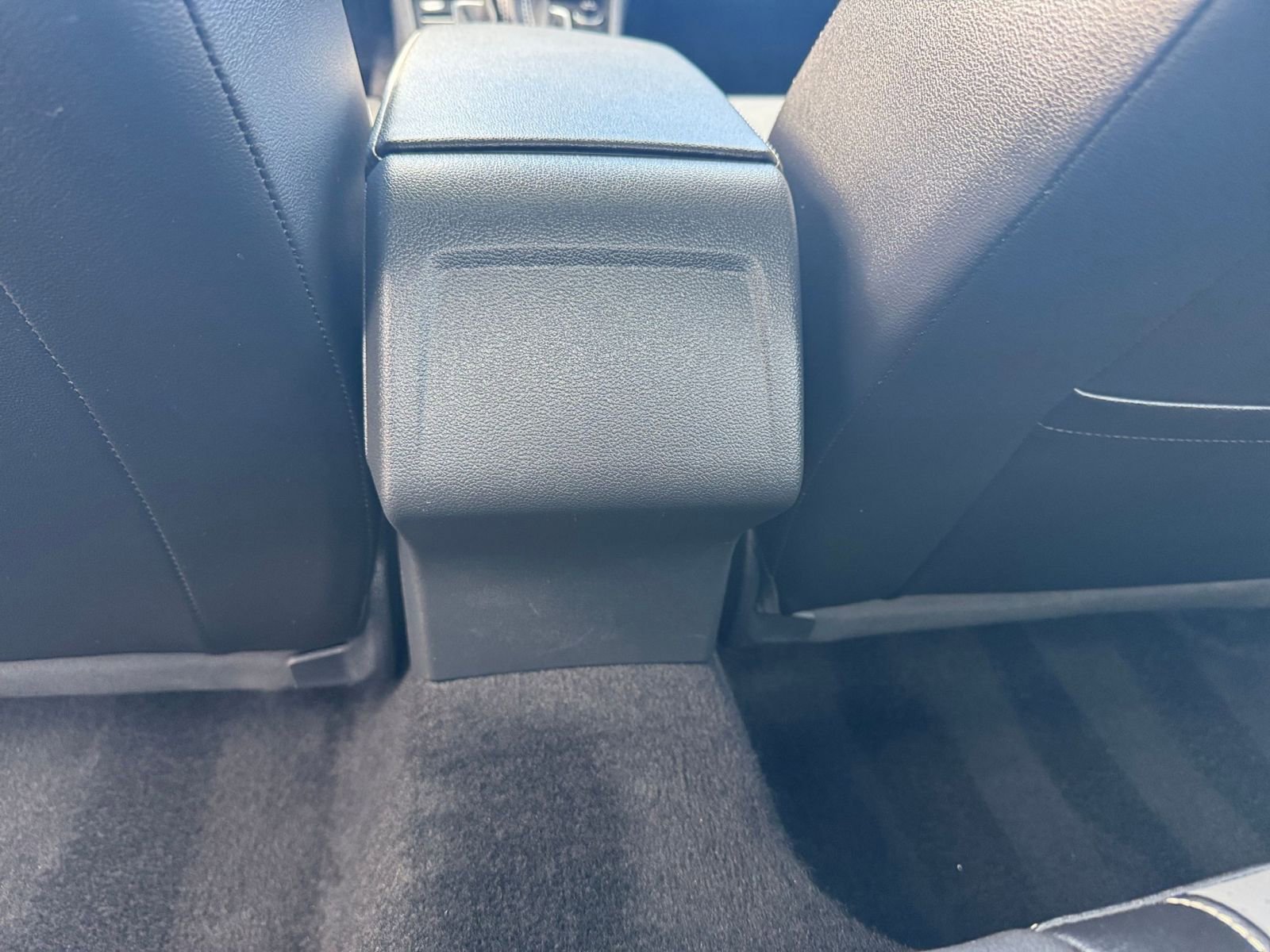 Used 2025 Volkswagen Jetta SE image 24