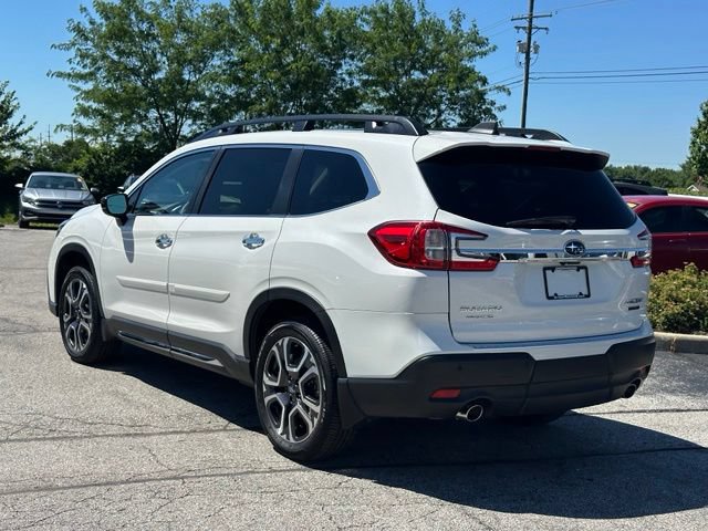 Used 2025 Subaru Ascent Touring AWD/4WD image 5